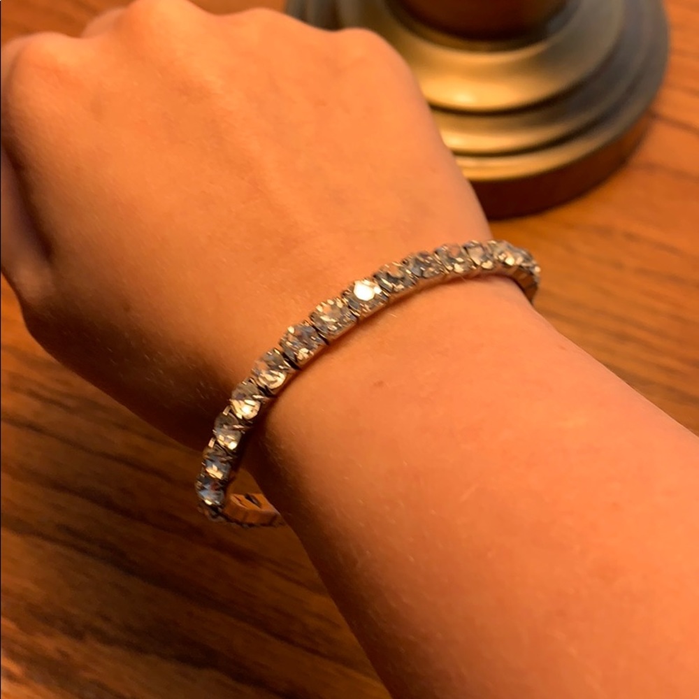 Pearly white bracelet